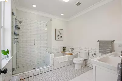 1479 34 Th St, Oakland, CA 94608 - Photo 34