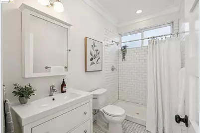 1479 34 Th St, Oakland, CA 94608 - Photo 38