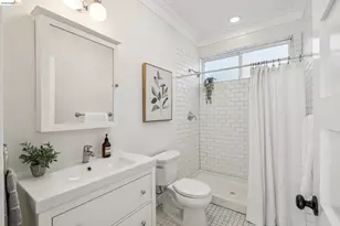 1479 34th St, Oakland, CA 94608 - Photo 38