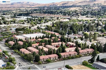 93 Shaniko Cmn #24, Fremont, CA 94539 - Photo 2