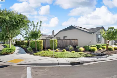 619 Heathridge Street, Manteca, CA 95336 - Photo 2