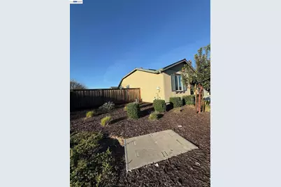 619 Heathridge Street, Manteca, CA 95336 - Photo 2