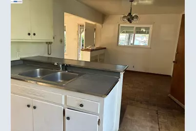 1408 Carmelita Ct, Concord, CA 94520 - Photo 4