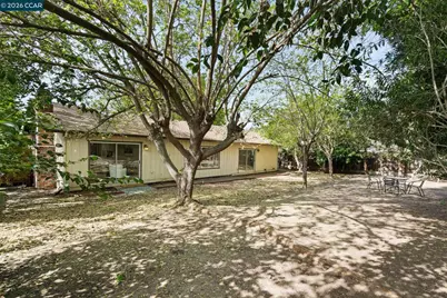 1167 Kaski Ln, Concord, CA 94518 - Photo 32