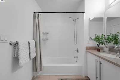 1375 Lick Ave #522, San Jose, CA 95110 - Photo 38