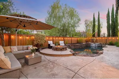 2261 Genoa St, Danville, CA 94506 - Photo 2