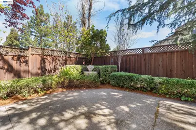 912 Loyola Way, Livermore, CA 94550 - Photo 32