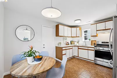 1738 10th St, Oakland, CA 94607 - Photo 10