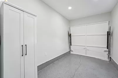 491 McAuley St, Oakland, CA 94609 - Photo 26