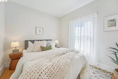 491 McAuley St, Oakland, CA 94609 - Photo 24