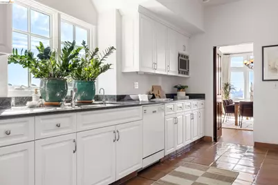 4951 Proctor Ave, Oakland, CA 94618 - Photo 20