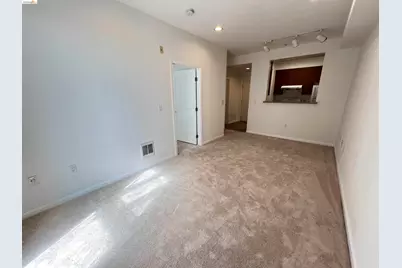 989 Franklin St #621, Oakland, CA 94607 - Photo 6