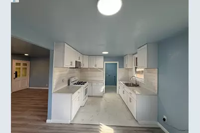 5500 Fruitridge Rd, Sacramento, CA 95820 - Photo 8