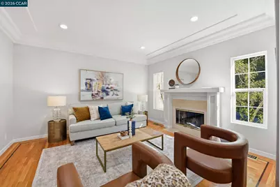 1 Bay Forest Pl, Oakland, CA 94611 - Photo 10