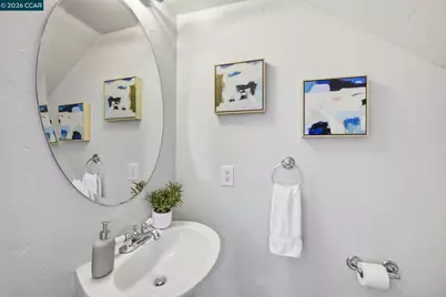 1 Bay Forest Pl, Oakland, CA 94611 - Photo 38