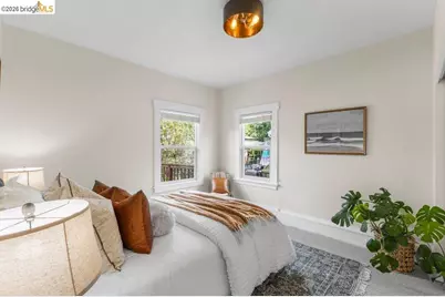 1072 57th St, Oakland, CA 94608 - Photo 30