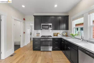 1072 57th St, Oakland, CA 94608 - Photo 20