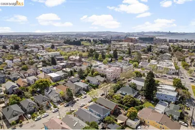 1072 57th St, Oakland, CA 94608 - Photo 48