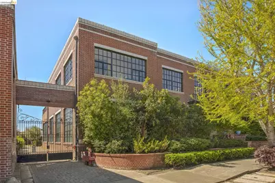 425 11th St #17, Oakland, CA 94606 - Photo 4