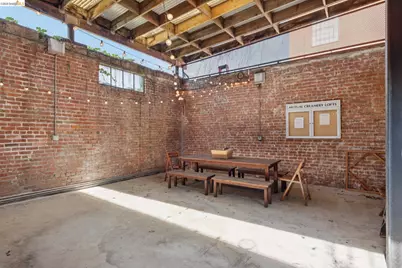 425 11th St #17, Oakland, CA 94606 - Photo 34