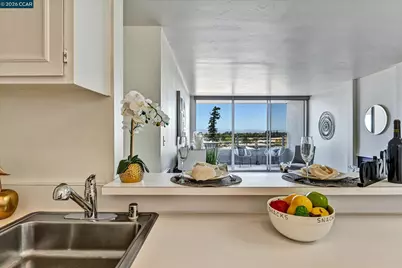 5340 Broadway Terrace #203, Oakland, CA 94618 - Photo 16