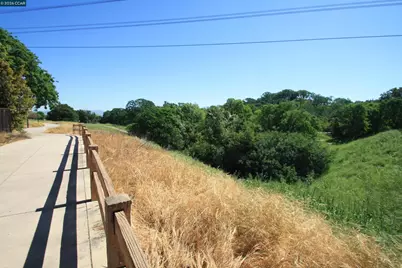 1509 Ashwood Dr, Martinez, CA 94553 - Photo 48