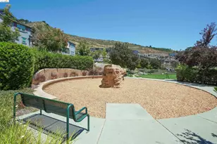 6246 Boulder Ln, Oakland, CA 94605 - Photo 26