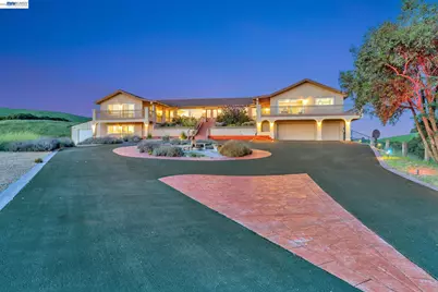 41794 Vargas Rd, Fremont, CA 94539 - Photo 2