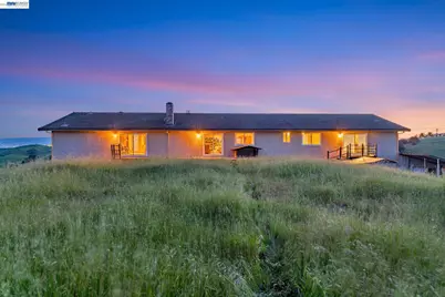 41794 Vargas Rd, Fremont, CA 94539 - Photo 8