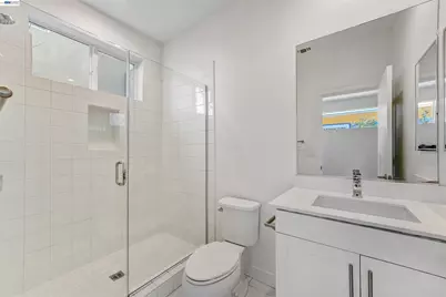 3933 Wattling St, Oakland, CA 94601 - Photo 32