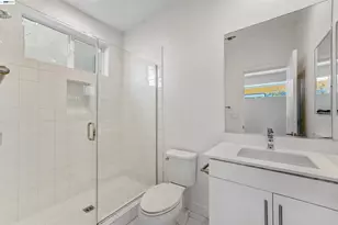 3933 Wattling St, Oakland, CA 94601 - Photo 32