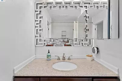 24849 2nd St, Hayward, CA 94541 - Photo 18
