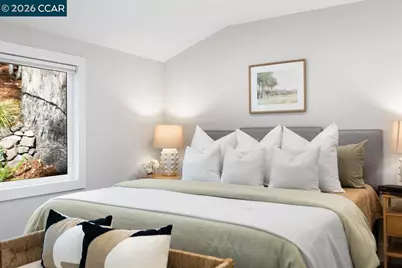 5924 Balboa Dr, Oakland, CA 94611 - Photo 22