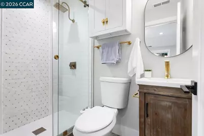 5924 Balboa Dr, Oakland, CA 94611 - Photo 26