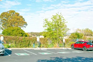 79 Marina Lakes Dr, Richmond, CA 94804 - Photo 18