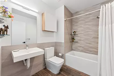 2747 San Pablo Ave #507, Berkeley, CA 94702 - Photo 44