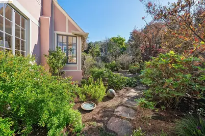 4201 Lakeshore Ave, Oakland, CA 94610 - Photo 56