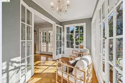 4201 Lakeshore Ave, Oakland, CA 94610 - Photo 12