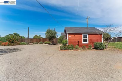 1972 Livermore Ave, Livermore, CA 94550 - Photo 46
