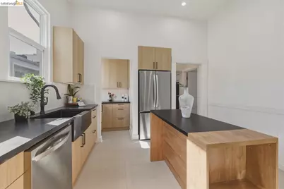 523 25th St, Oakland, CA 94612 - Photo 12