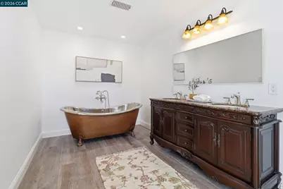 1124 Sanders Dr, Moraga, CA 94556 - Photo 32
