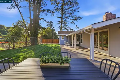 1124 Sanders Dr, Moraga, CA 94556 - Photo 38