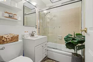 936 Santa Cruz Dr, Pleasant Hill, CA 94523 - Photo 24