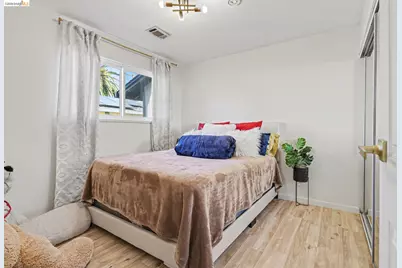 936 Santa Cruz Dr, Pleasant Hill, CA 94523 - Photo 22