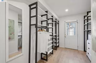 6801 Armour Dr, Oakland, CA 94611 - Photo 34