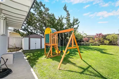 278 Saint Andrews St, Hayward, CA 94544 - Photo 38