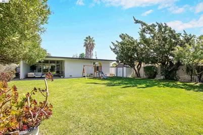 278 Saint Andrews St, Hayward, CA 94544 - Photo 44