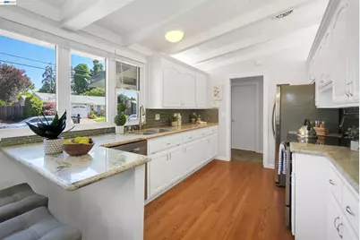 278 Saint Andrews St, Hayward, CA 94544 - Photo 10