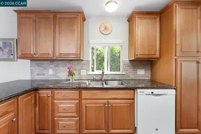 1035 Peralta #16, Concord, CA 94520 - Photo 12