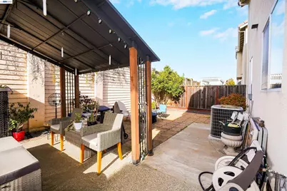 25085 Silverthorne Pl., Hayward, CA 94544 - Photo 32